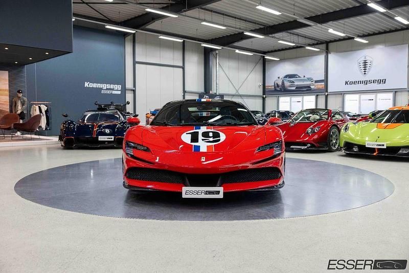 Gebraucht Ferrari SF90 999 PS (734 kW) 2023 Rosso corsa ds 322 Coupé