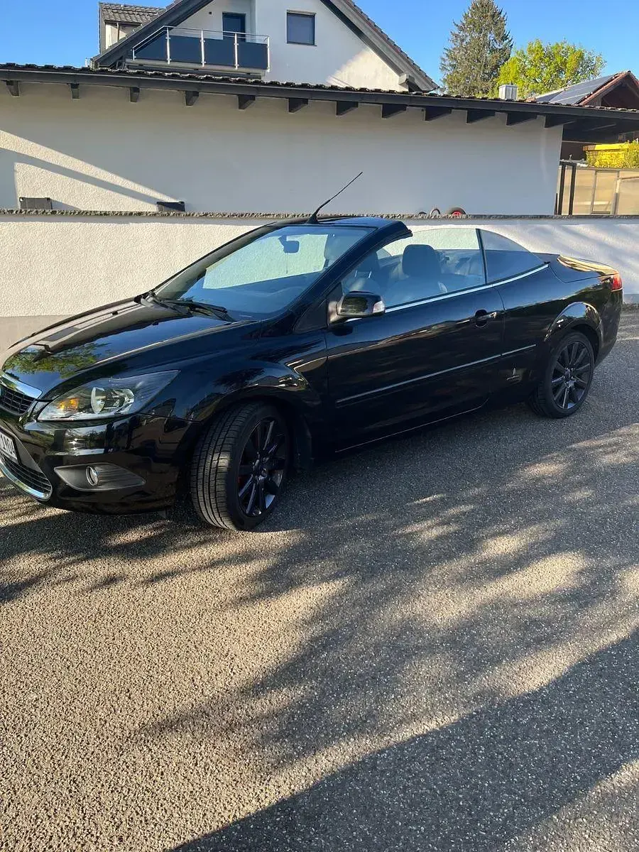 Gebraucht Ford Focus Cabriolet 145 PS (106 kW) 2008 Schwarz Cabrio