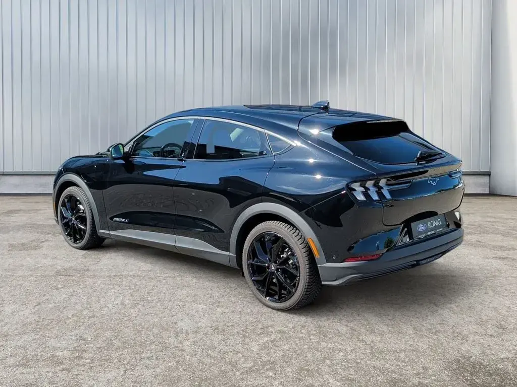 Gebraucht Ford Mustang Mach-E Extended Range 216 kW (294 PS) 2022 Schwarz SUV