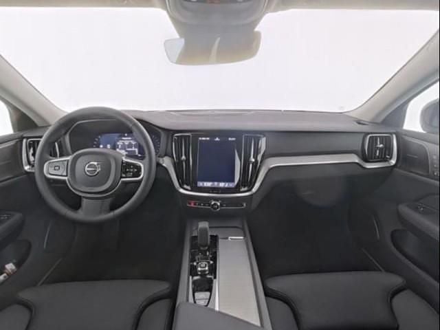 Gebraucht Volvo V60 Plus 197 PS (144 kW) 2025 Blau Kombi