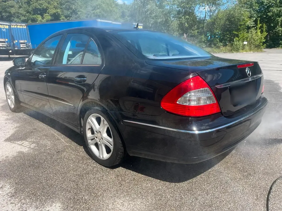 Gebraucht Mercedes E300 Avantgarde 211 PS (155 kW) 2008 Schwarz Limousine