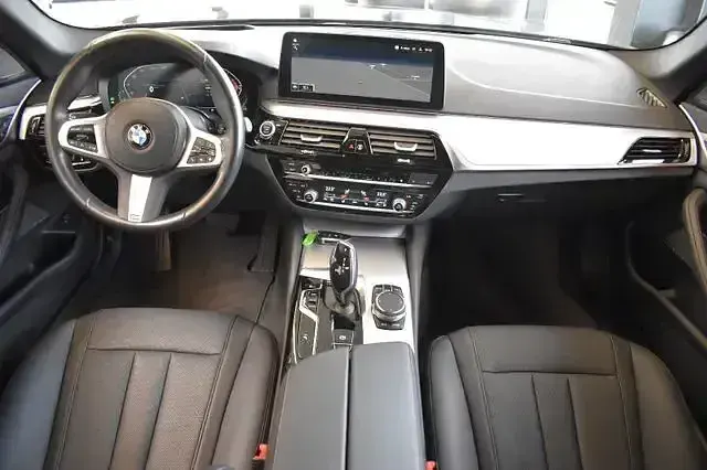 Gebraucht BMW 520 190 PS (139 kW) 2022 Grau Kombi