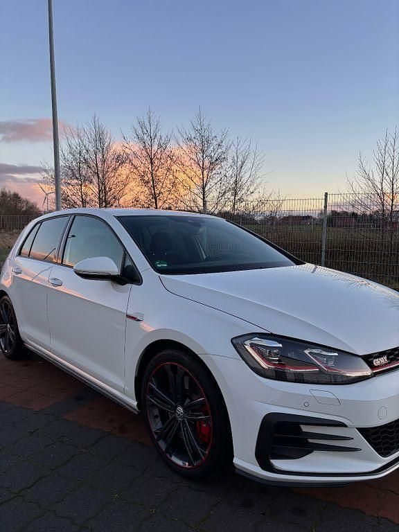 Weiß Gebraucht 2020 VW Golf GTI Limousine | 20.000 € (Guter Preis) - Bild 1/4