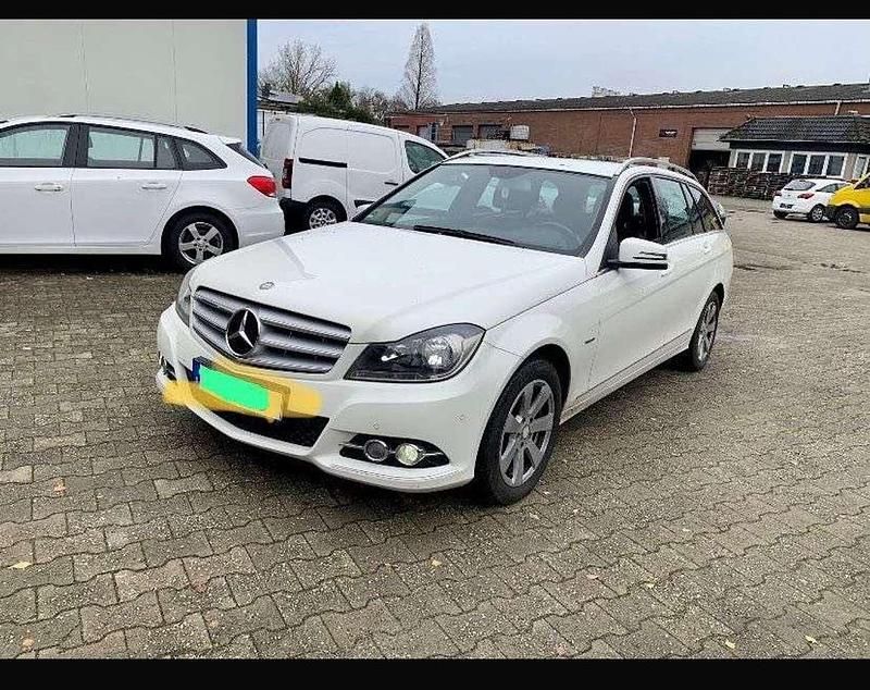 Weiß Gebraucht 2011 Mercedes C180 Kombi | 7.000 € (Guter Preis) - Bild 1/4