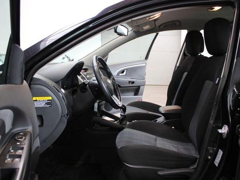 Gebraucht Kia Ceed Spirit 125 PS (91 kW) 2011 Schwarz Kleinwagen