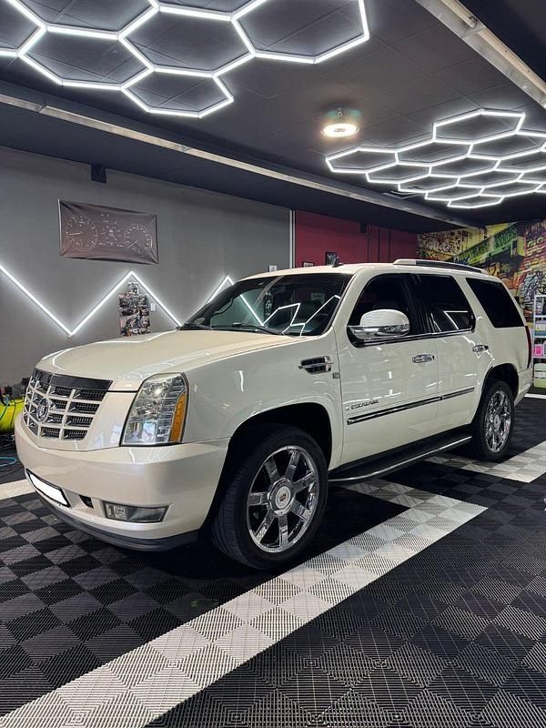 Gebraucht Cadillac Escalade 410 PS (301 kW) 2012 Weiß SUV