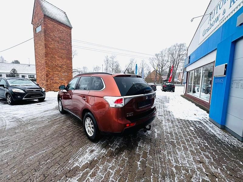 Gebraucht Mitsubishi Outlander Intense 150 PS (110 kW) 2013 C07 ext SUV