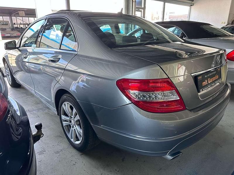 Gebraucht Mercedes C300 231 PS (169 kW) 2009 Palladiumsilber  metalliclack Limousine
