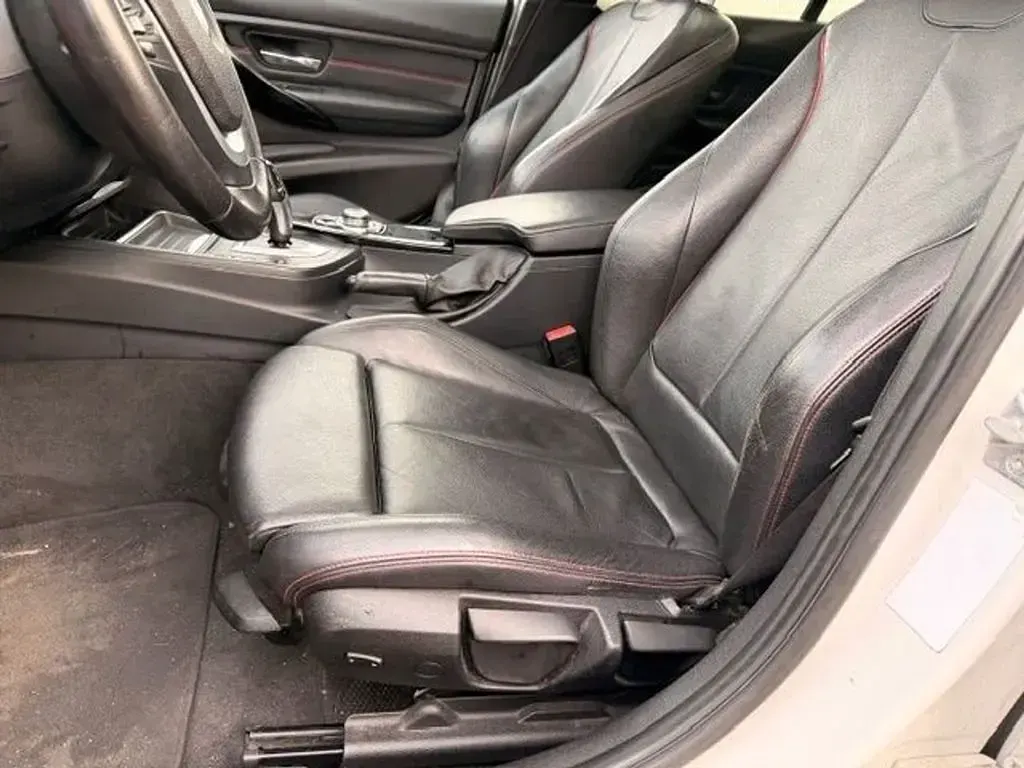 Gebraucht BMW 320 Sport Line 184 PS (135 kW) 2013 Weiß Kombi