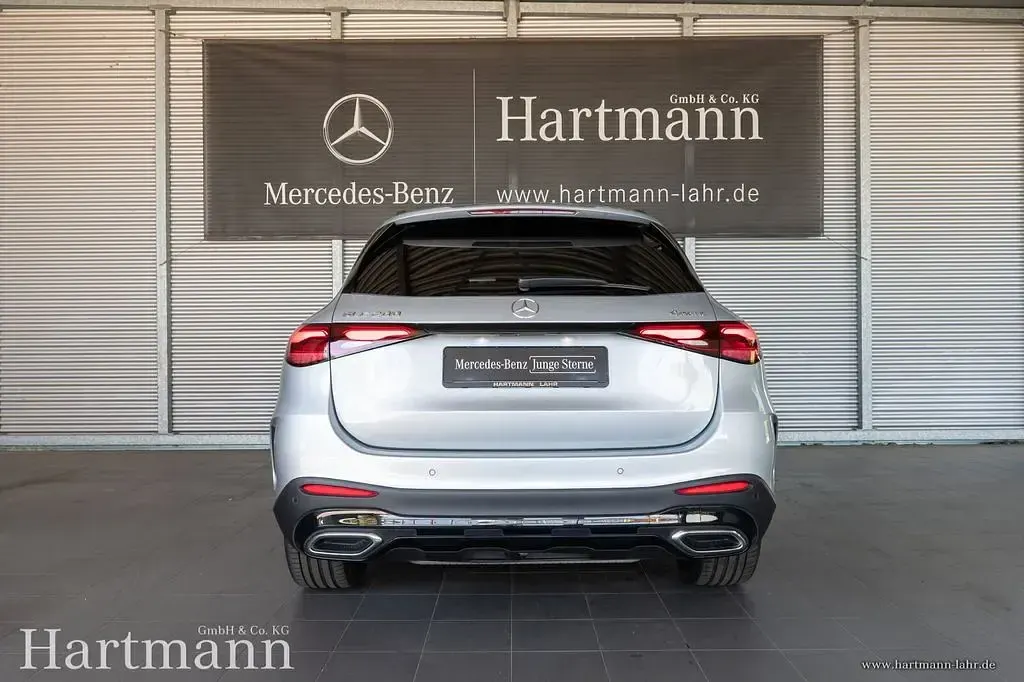 Gebraucht Mercedes GLC200 AMG 204 PS (150 kW) 2024 Hightechsilber SUV