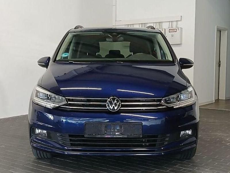 Gebraucht VW Touran Comfortline 150 PS (110 kW) 2024 Atlantik blue Van / Kleinbus