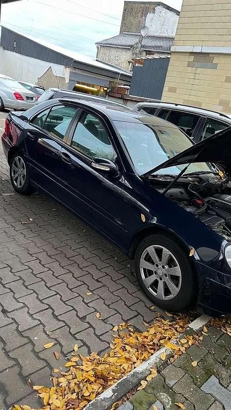Gebraucht Mercedes C200 Classic 116 PS (85 kW) 2003 Limousine