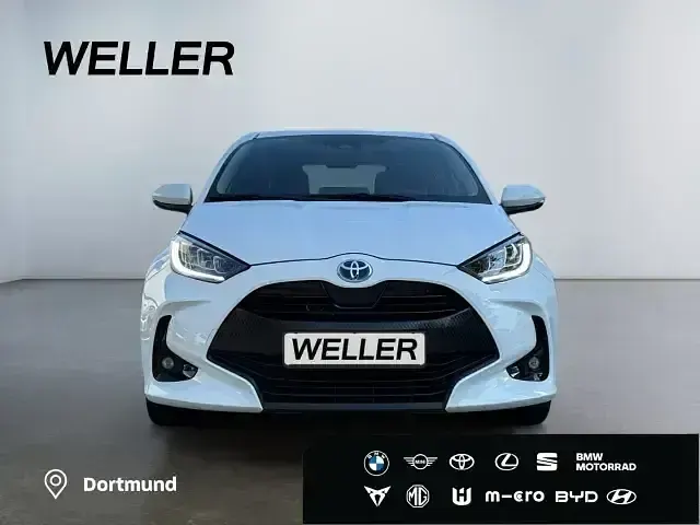 Gebraucht Toyota Yaris Team 116 PS (85 kW) 2022 Weiß Kleinwagen
