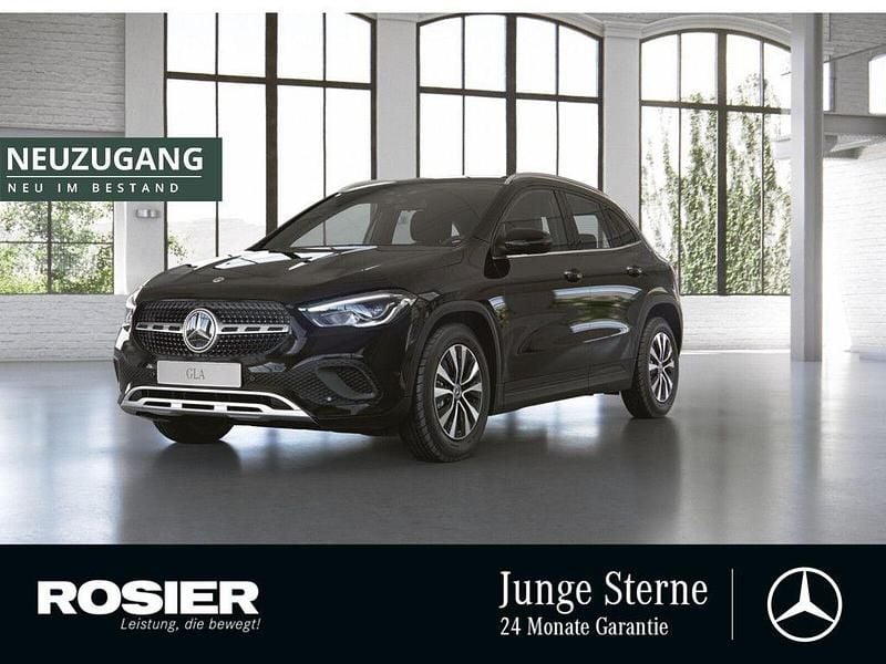 Schwarz / nachtschwarz Gebraucht 2022 Mercedes GLA250 SUV | 30.390 € (Superpreis) - Bild 1/4