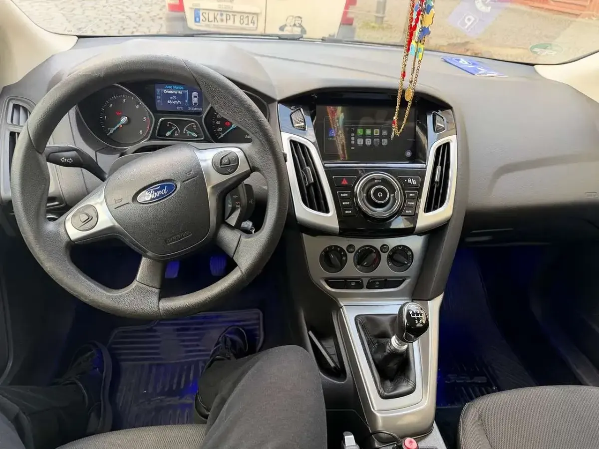 Gebraucht Ford Focus Viva 109 PS (80 kW) 2012 Limousine