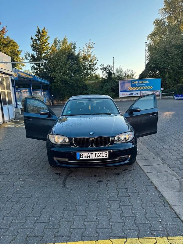 Grau Gebraucht 2008 BMW 120 Kleinwagen | 3.000 € (Fairer Preis) - Bild 1/4