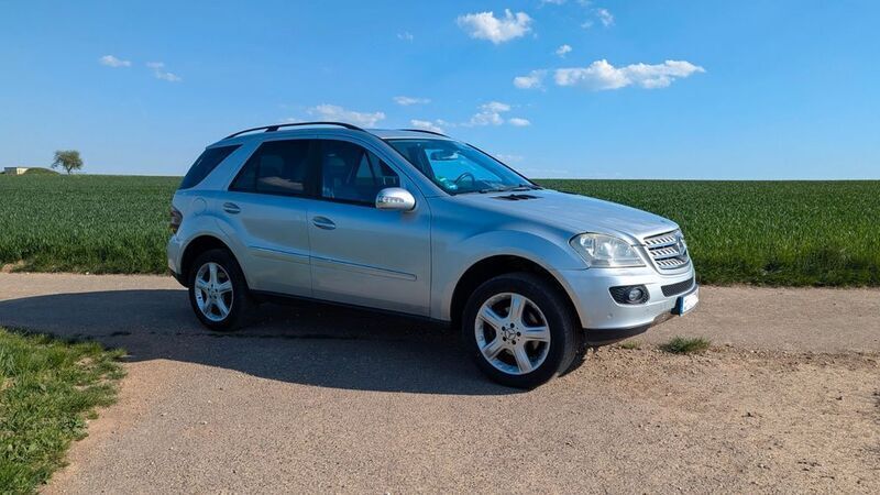 Silber Gebraucht 2005 Mercedes ML350 SUV | 6.490 € (Fairer Preis) - Bild 1/4