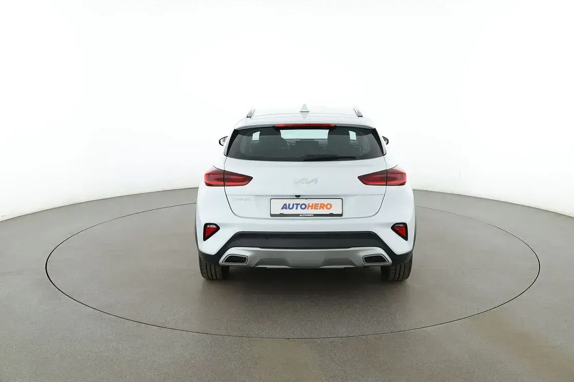 Gebraucht Kia XCeed Vision 80 PS (58 kW) 2022 Weiß SUV