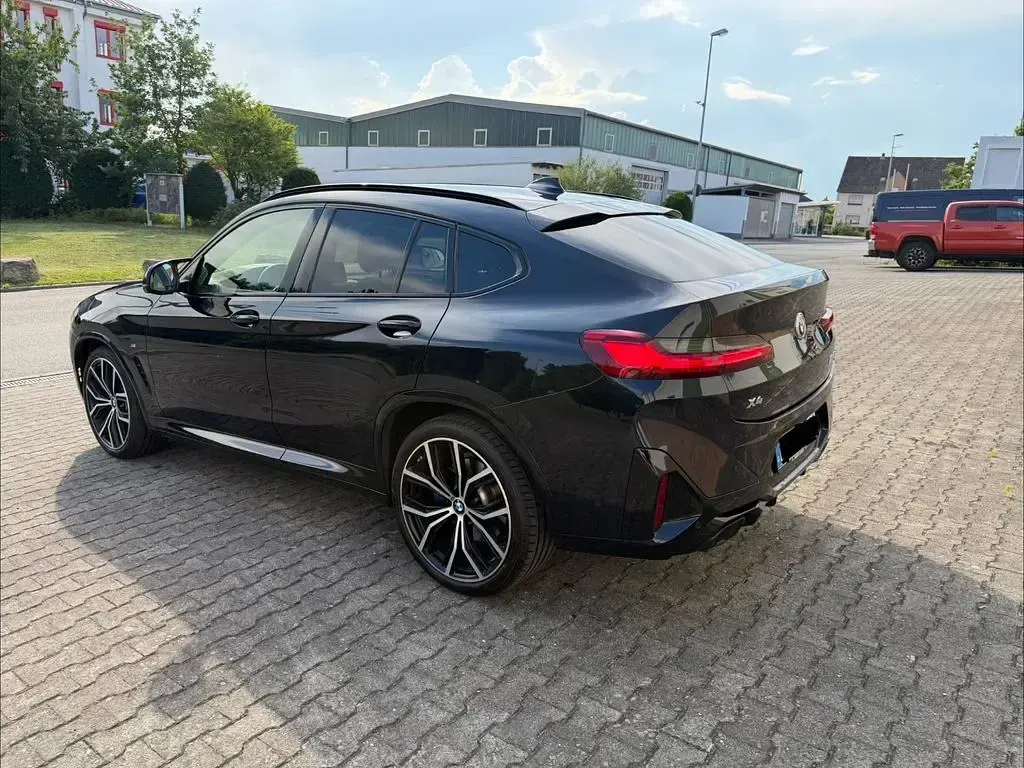 Gebraucht BMW X4 Performance 340 PS (250 kW) 2023 Schwarz SUV