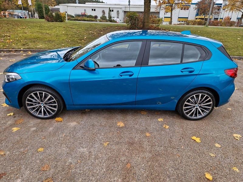 Gebraucht BMW 118 Advantage 136 PS (100 kW) 2023 Blau Kleinwagen