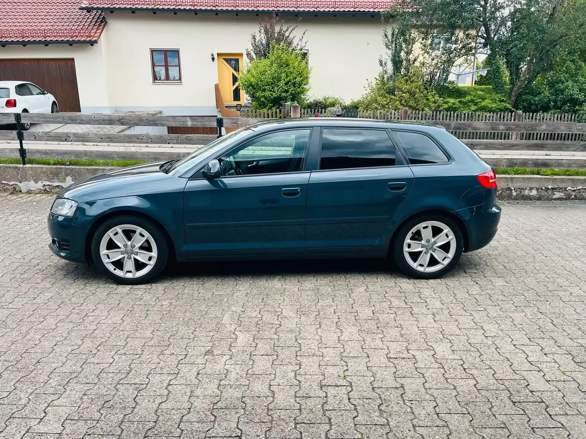 Gebraucht Audi A3 Sportback 160 PS (117 kW) 2009 Grau Kleinwagen