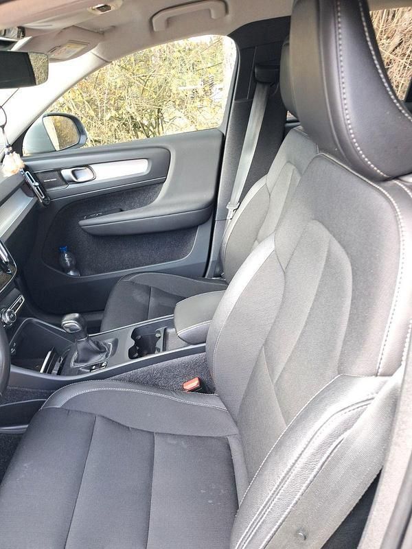 Gebraucht Volvo XC40 163 PS (119 kW) 2019 Schwarz SUV