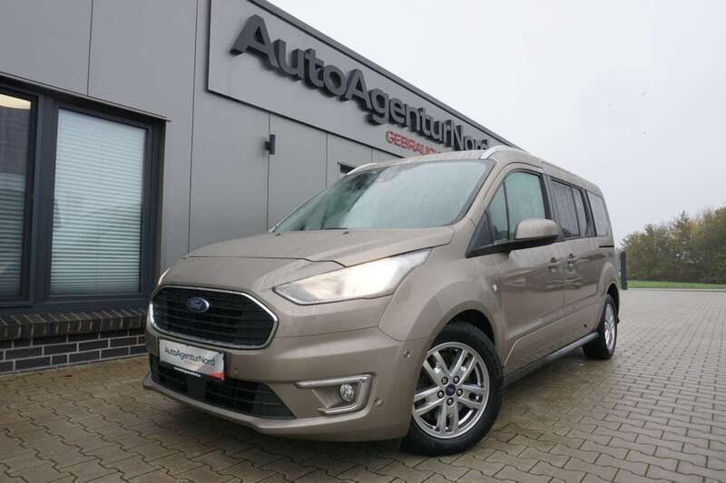 Gebraucht Ford Tourneo Titanium 120 PS (88 kW) 2019 Pyritsilber metallic Van / Kleinbus