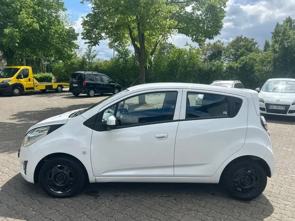 Gebraucht Chevrolet Spark LS 68 PS (50 kW) 2012 Weiß Kleinwagen