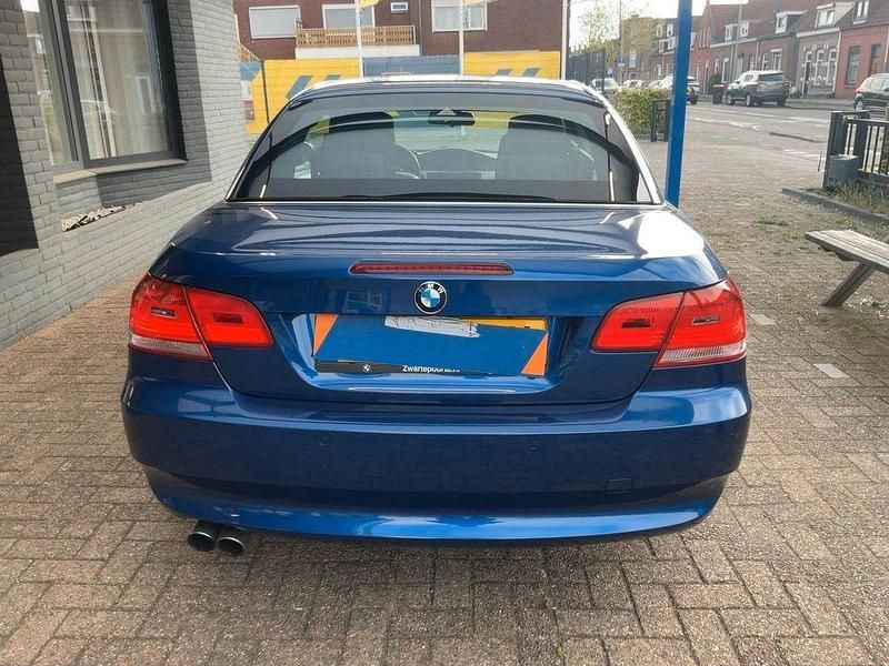 Gebraucht BMW 330 Cabriolet Sport Line 272 PS (200 kW) 2007 Blau Cabrio