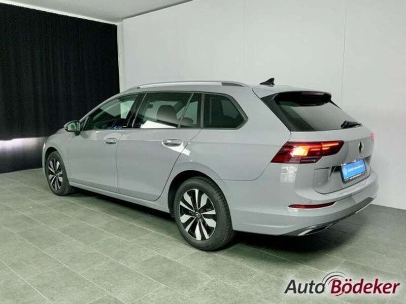 Gebraucht VW Golf VIII Move 150 PS (110 kW) 2023 Mondsteingrau Kombi
