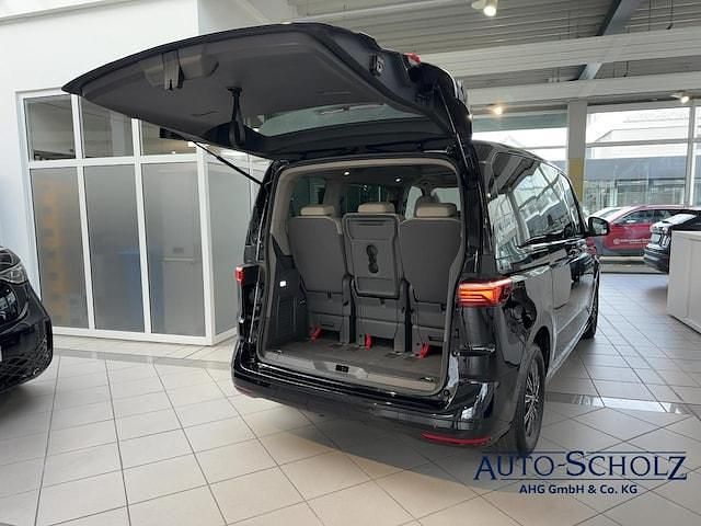 Gebraucht VW Multivan Basis 150 PS (110 kW) 2024 Schwarz Van