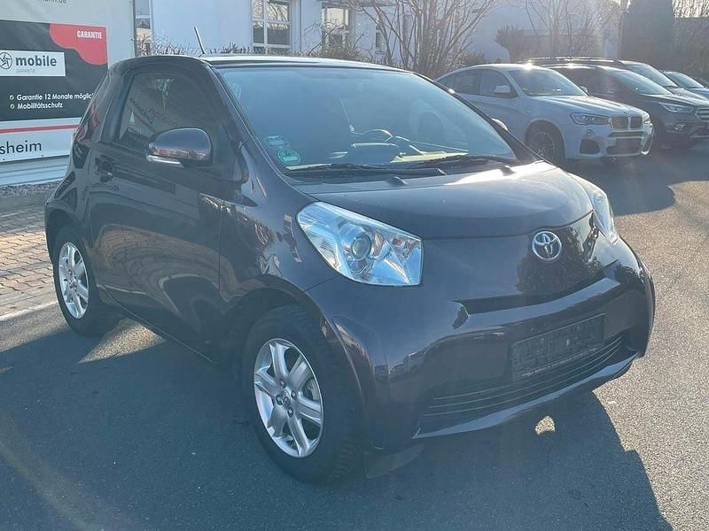Gebraucht Toyota iQ 68 PS (50 kW) 2010 Violet Kleinwagen