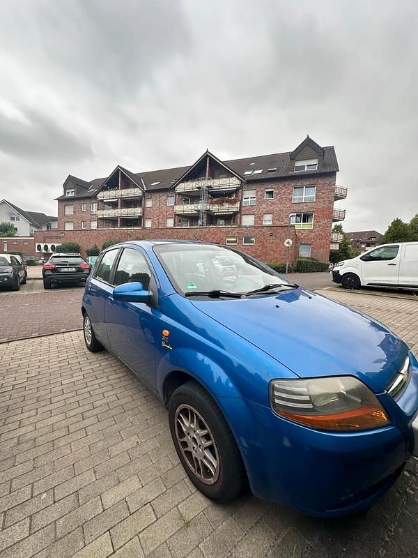 Blau Gebraucht 2005 Chevrolet Kalos Kleinwagen | 1.600 € (Fairer Preis) - Bild 1/4