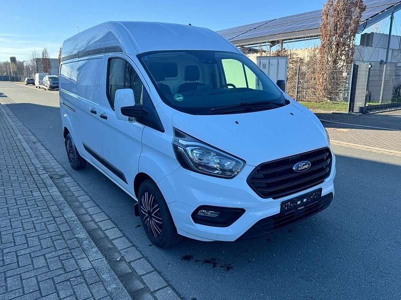 Gebraucht Ford Transit Custom 131 PS (96 kW) 2022 Frostweiß Van / Kleinbus
