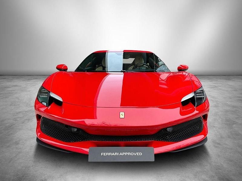 Second-hand Ferrari 296 829 CP (609 kW) 2023 Roșu Coupe