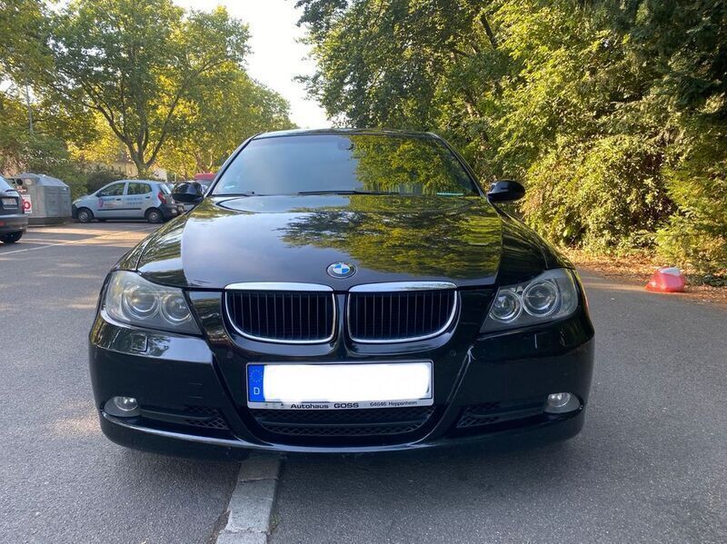 Schwarz Gebraucht 2008 BMW 330 Kombi | 5.300 € (Superpreis) - Bild 1/4