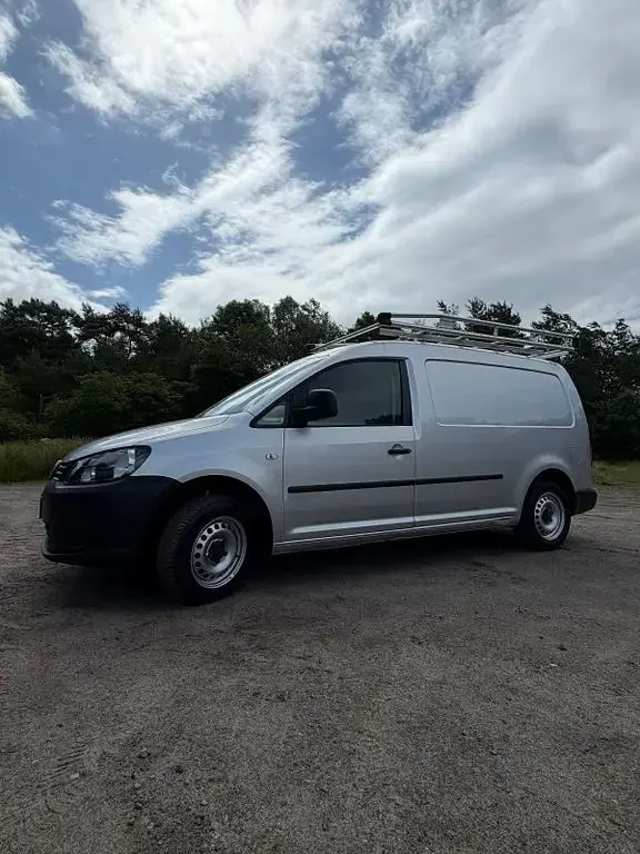 Gebraucht VW Caddy Maxi 102 PS (75 kW) 2012 Silber Van / Kleinbus