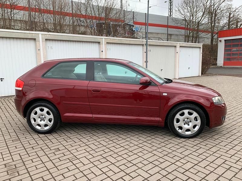 Gebraucht Audi A3 150 PS (110 kW) 2003 Rot Kleinwagen