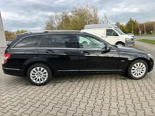 Gebraucht Mercedes C200 Elegance 184 PS (135 kW) 2010 Schwarz Kombi