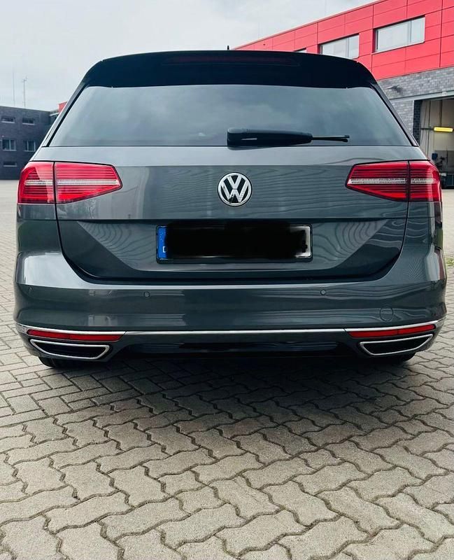 Gebraucht VW Passat Highline 190 PS (139 kW) 2016 Grau Kombi