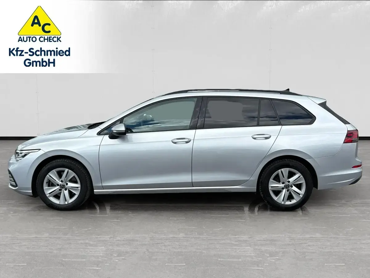 Gebraucht VW Golf VIII 150 PS (110 kW) 2021 Silber Kombi