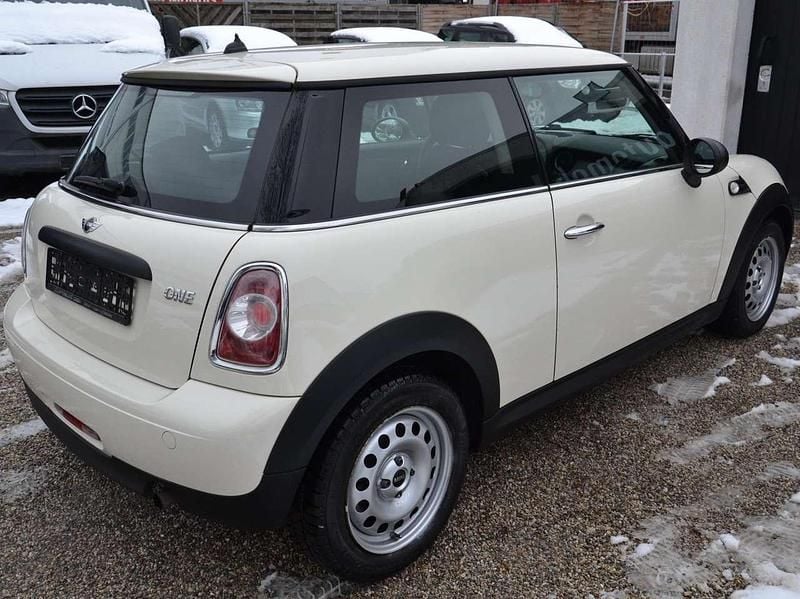 Usata Mini ONE 75 CV (55 kW) 2012 Bianco Utilitaria