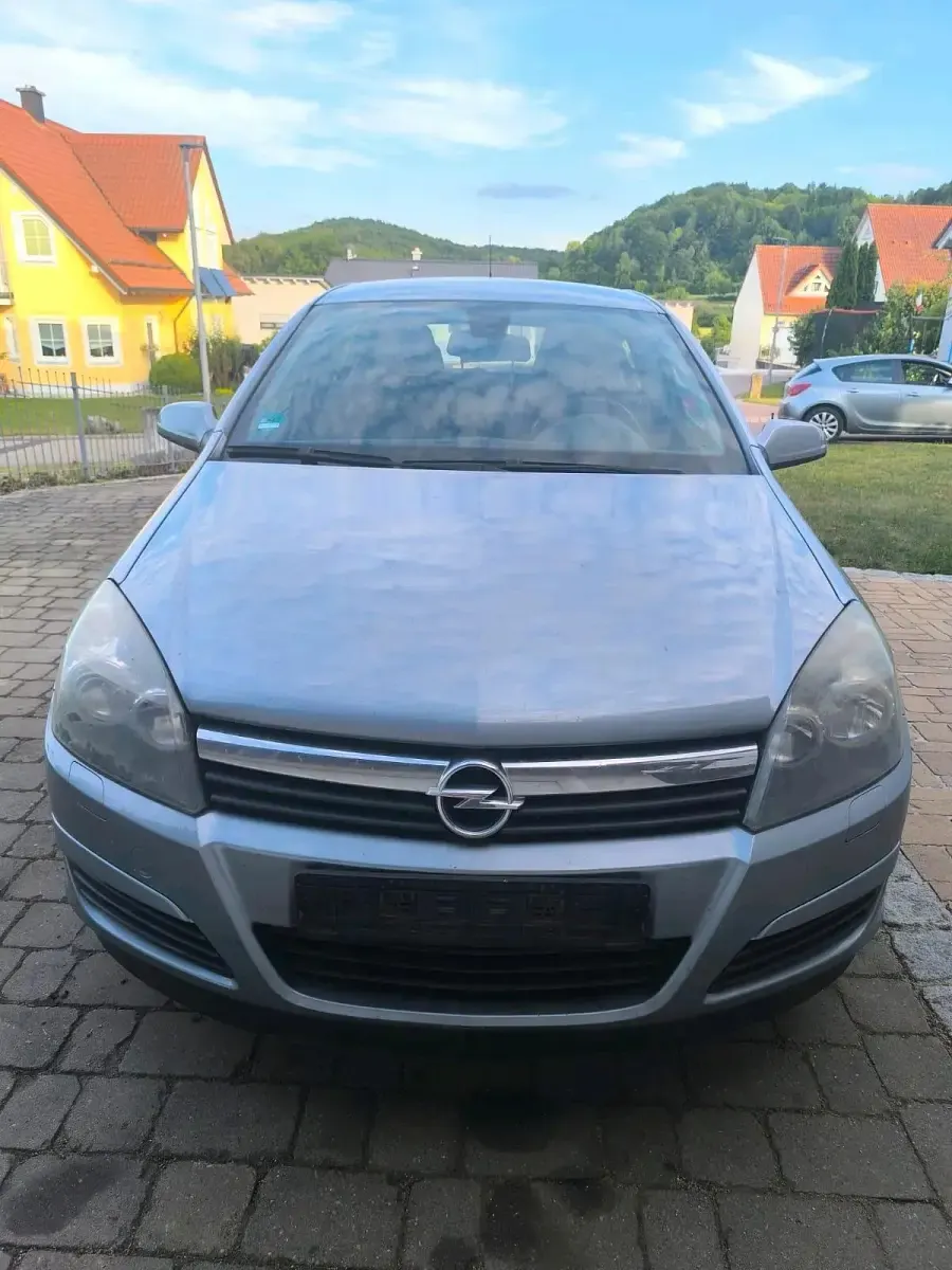 Gebraucht Opel Astra 100 PS (73 kW) 2004 Silber Limousine
