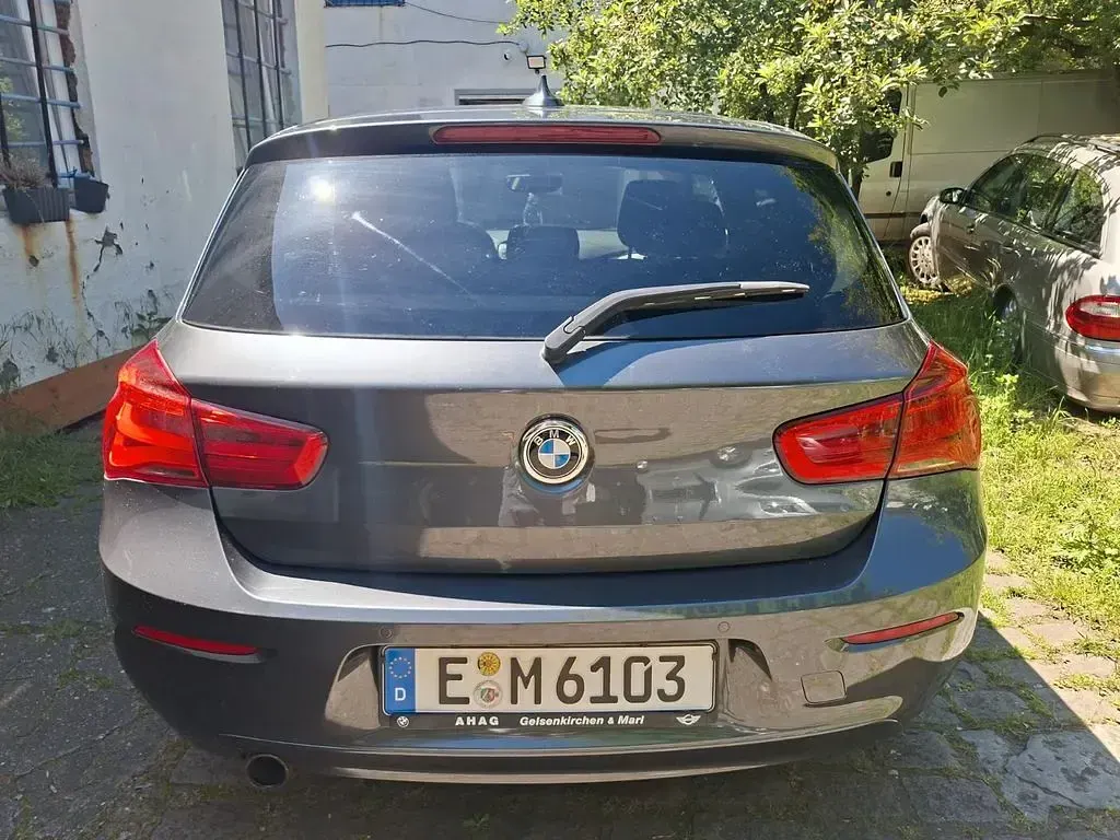 Gebraucht BMW 118 Advantage 136 PS (100 kW) 2016 Grau Kleinwagen