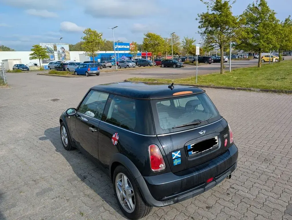 Gebraucht Mini ONE 90 PS (66 kW) 2006 Schwarz Kleinwagen