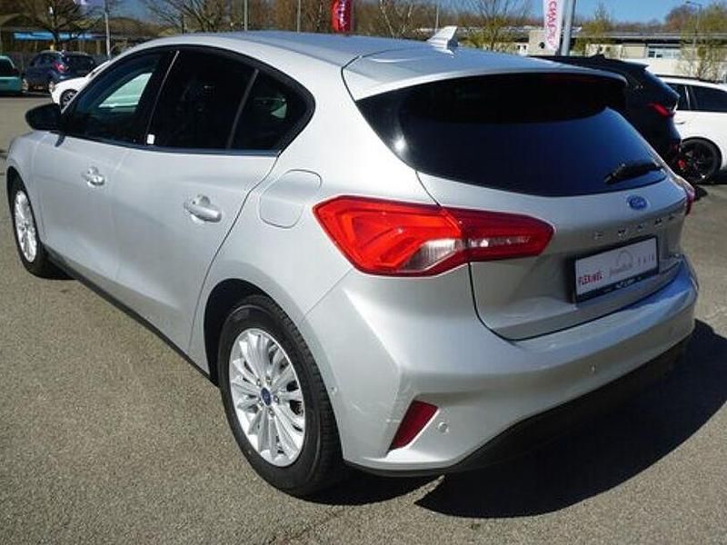 Gebraucht Ford Focus Titanium 150 PS (110 kW) 2020 Silber Limousine