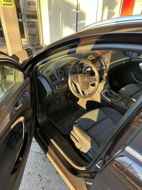Gebraucht Opel Insignia Business Edition 140 PS (102 kW) 2014 Kombi