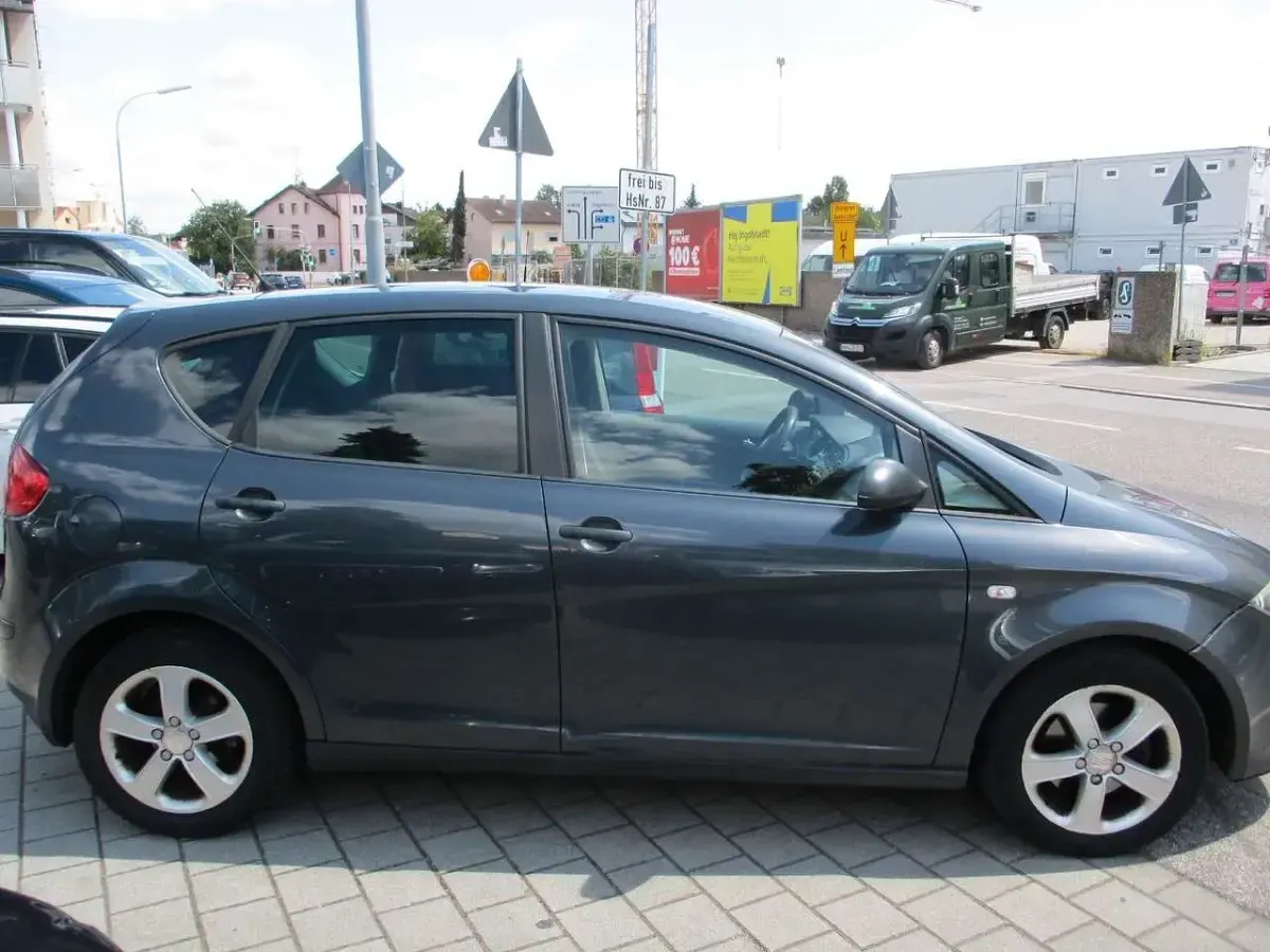 Gebraucht Seat Altea Reference 105 PS (77 kW) 2006 Grau Van / Kleinbus