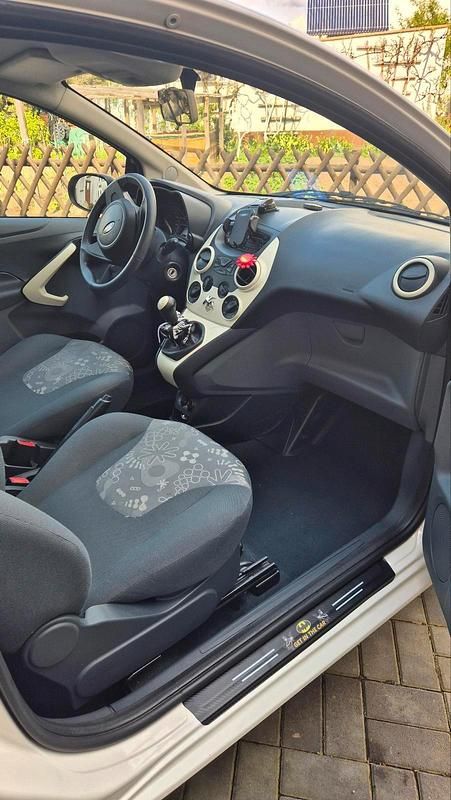 Usata Ford Ka 70 CV (51 kW) 2012 Bianco Utilitaria