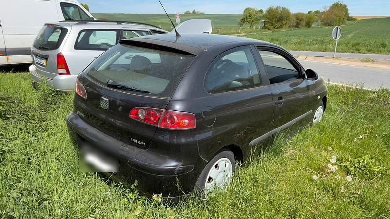 Second-hand Ford Focus 100 CP (73 kW) 2000 Argintiu Break